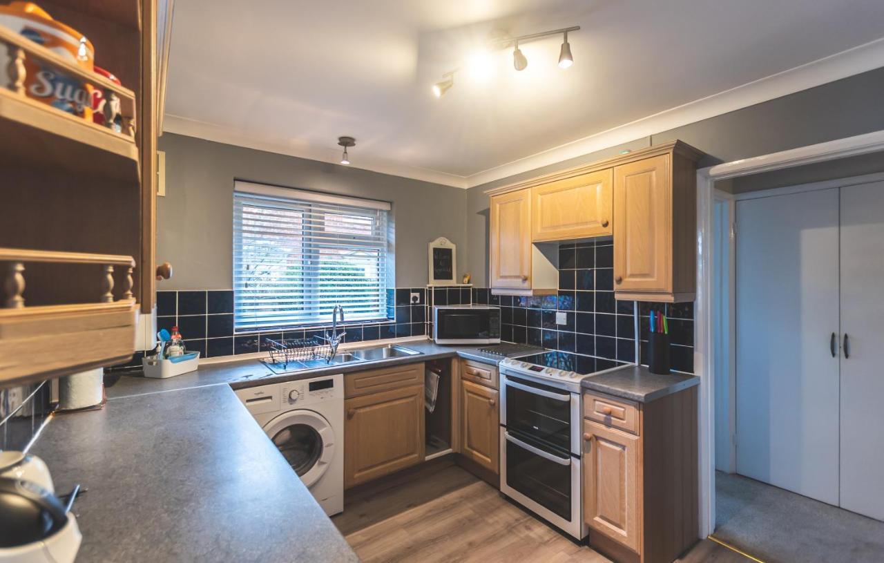 Kings Field Maisonette Eastleigh Exterior photo
